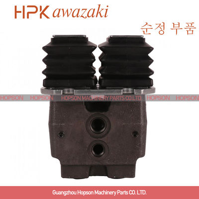 Válvula de alta presión del pedal del pie para el excavador SK250 SK260-8 SK330 de Kobelco