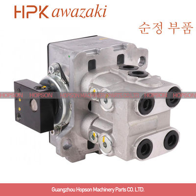 Excavador Foot Pedal Valve de Hitachi 1024384 1024224 1022441 para ZAX240-3 ZAX330-3